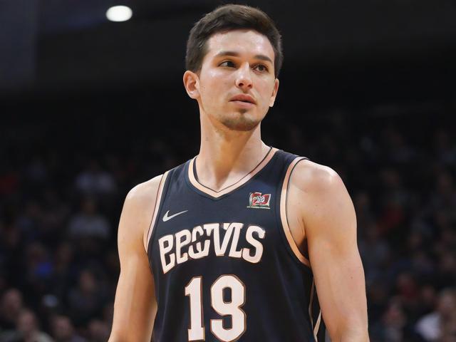 开云体育_ NBA全明星赛的回顾：明星球员的巅峰对决，nba全明星开幕式视频