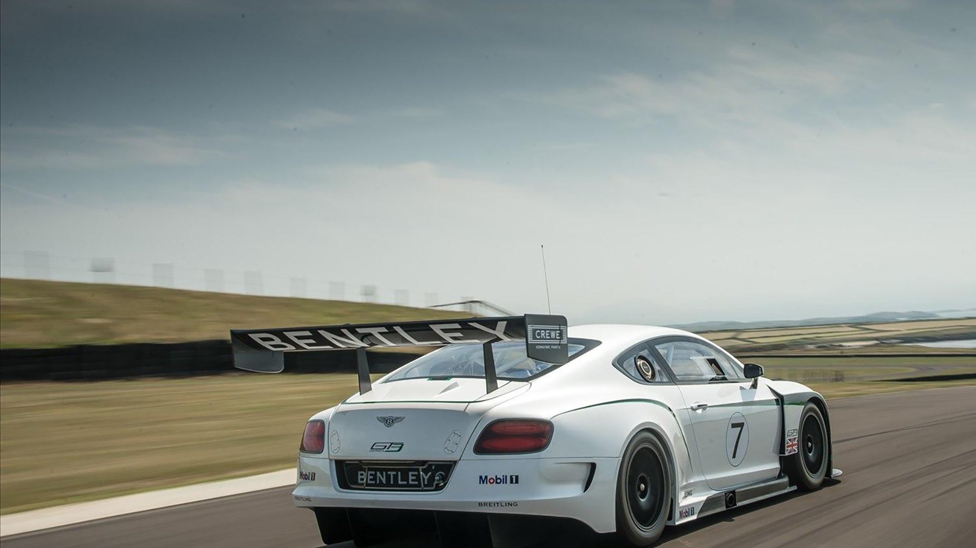 “中超再迎引援高峰，各大豪门备战新赛季”，中超引援最新消息2021