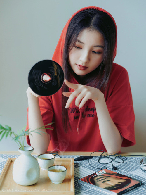 凯瑟琳·伯科夫精准起跳成夺冠关键，凯特琳·伯尔斯